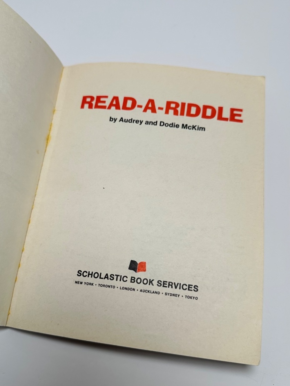Vintage 1974 Scholastic Read-A-Riddle / Pick-A-Joke Flip Book | Kids Joke Book - Picture 12 of 13